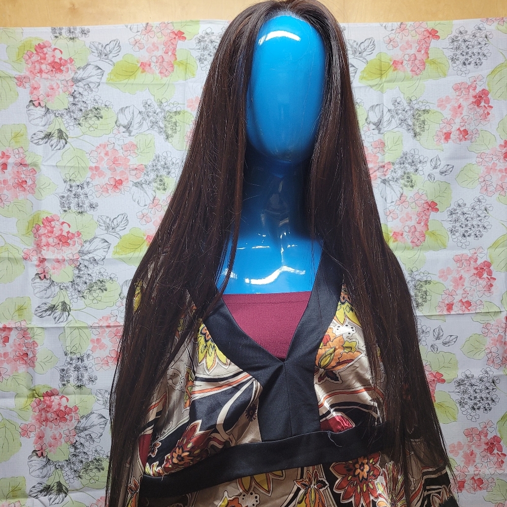 NWOT 40" black with light brown highlights and long layers human hair blend wig.